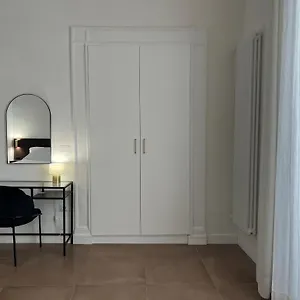 Apartment Domus Delia Luxury, Naples